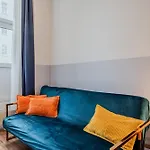 Spacious, Central 3 Room Flat With Gym & Play Area