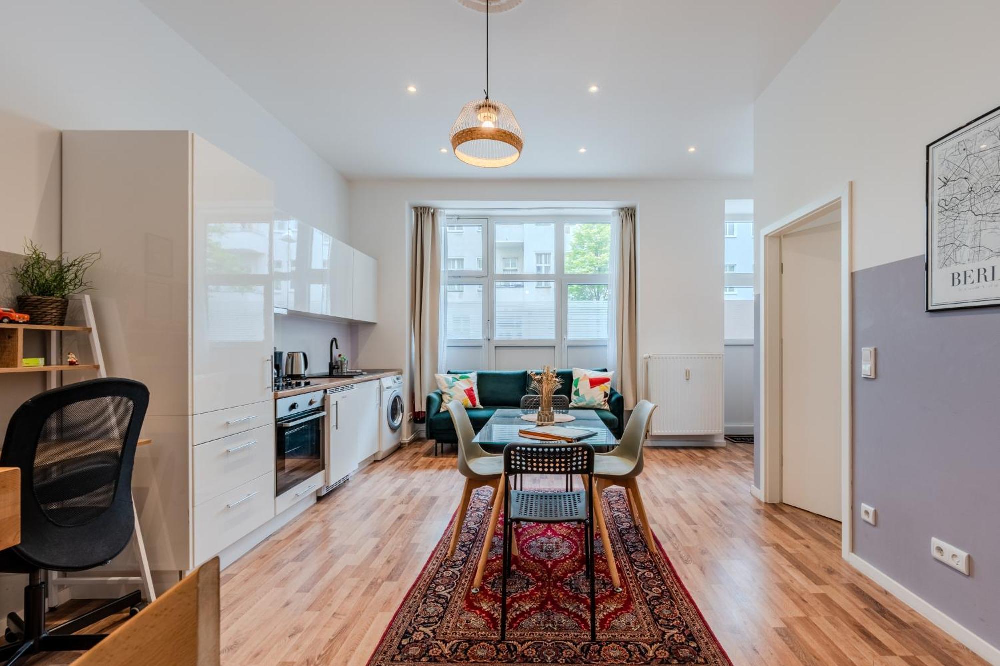 Apartment Spacious, 3 Flat With Gym & Play Area