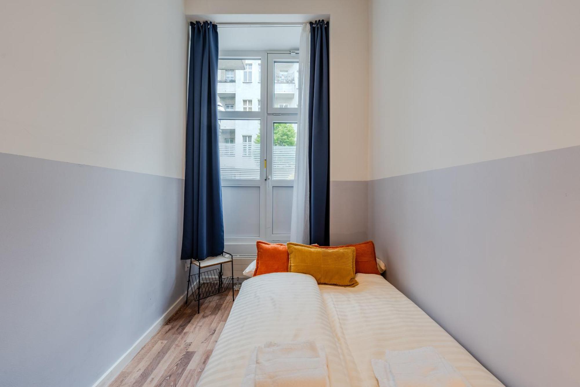 Apartment Spacious, 3 Flat With Gym & Play Area