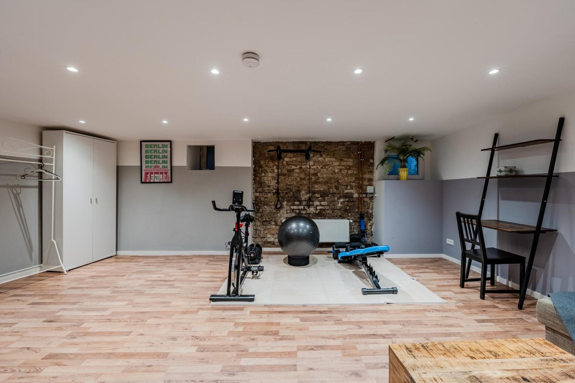 Spacious, 3 Flat With Gym & Play Area Berlin