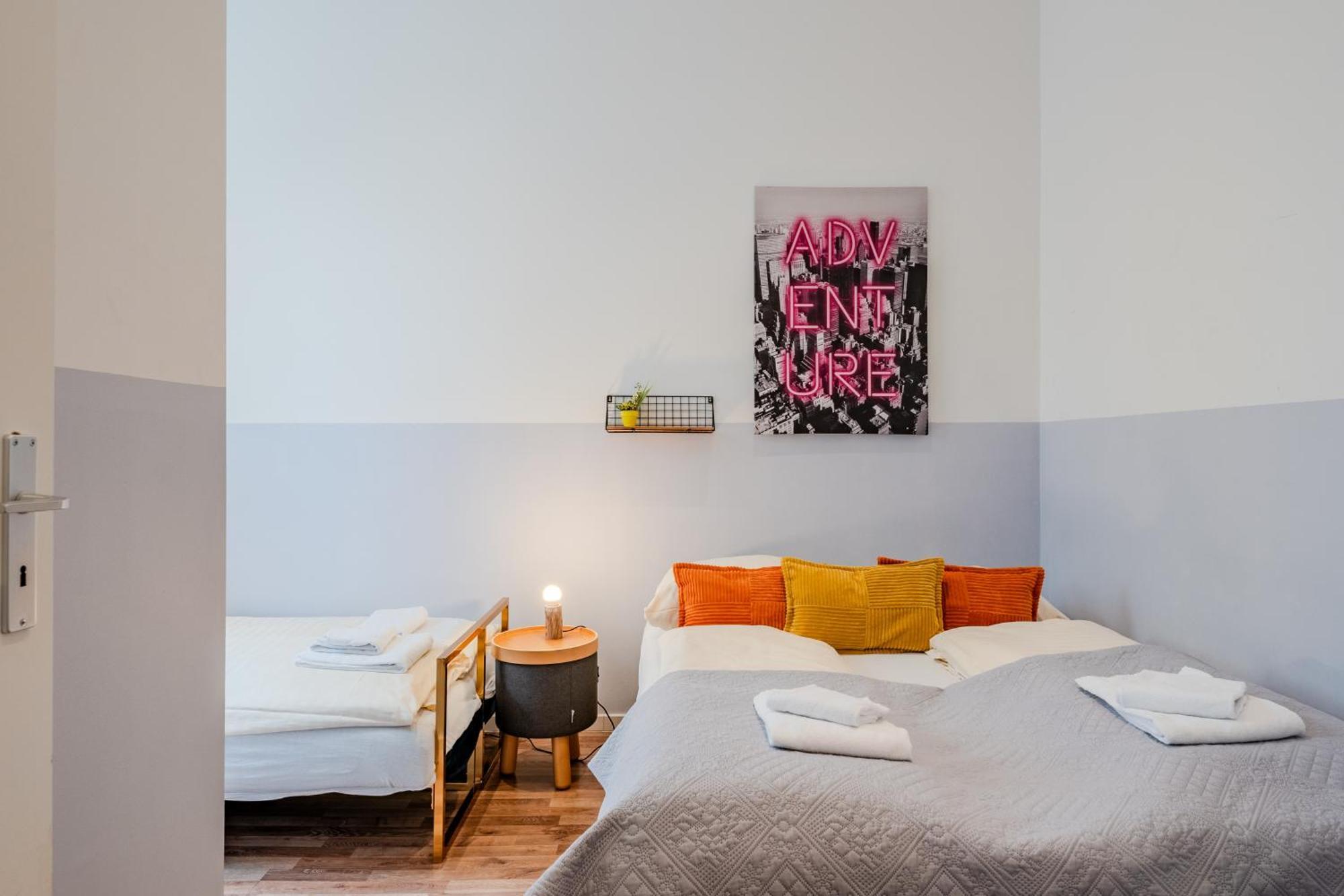Spacious, 3 Flat With Gym & Play Area Berlin
