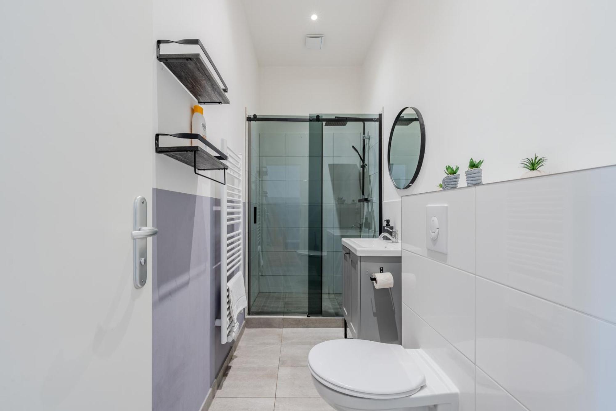 Spacious, 3 Flat With Gym & Play Area